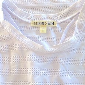 NWT women’s razor back swimsuit coverup size small